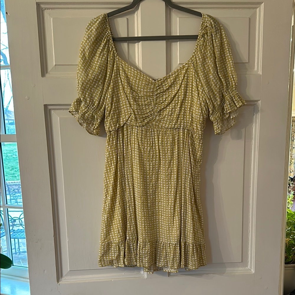 Green Polka Dot Dress with Ruffle Sleeves